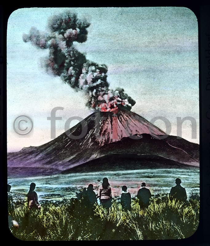 Neuseeland. Vulkan Ngauruhoe ; New Zealand. Ngauruhoe volcano - Foto foticon-simon-vulkanismus-359-065.jpg | foticon.de - Bilddatenbank für Motive aus Geschichte und Kultur